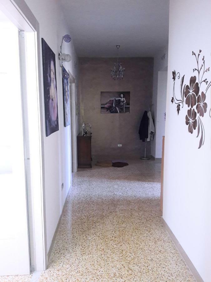 La Casa Di Giulia Lägenhet Caserta Exteriör bild
